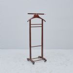 663809 Valet stand